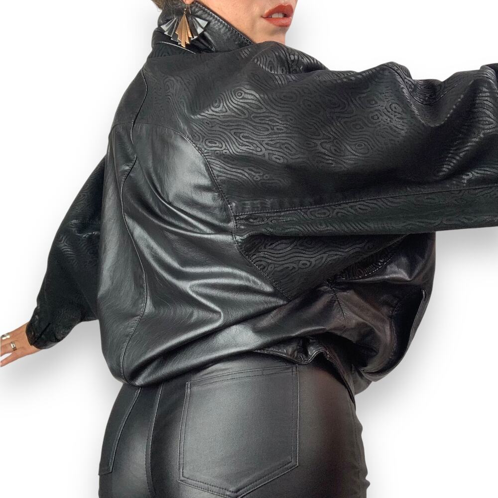 ❌SOLD❌ 1980's black leather batwing jacket by COMINT ARGENTINA - Picture 7 of 14
